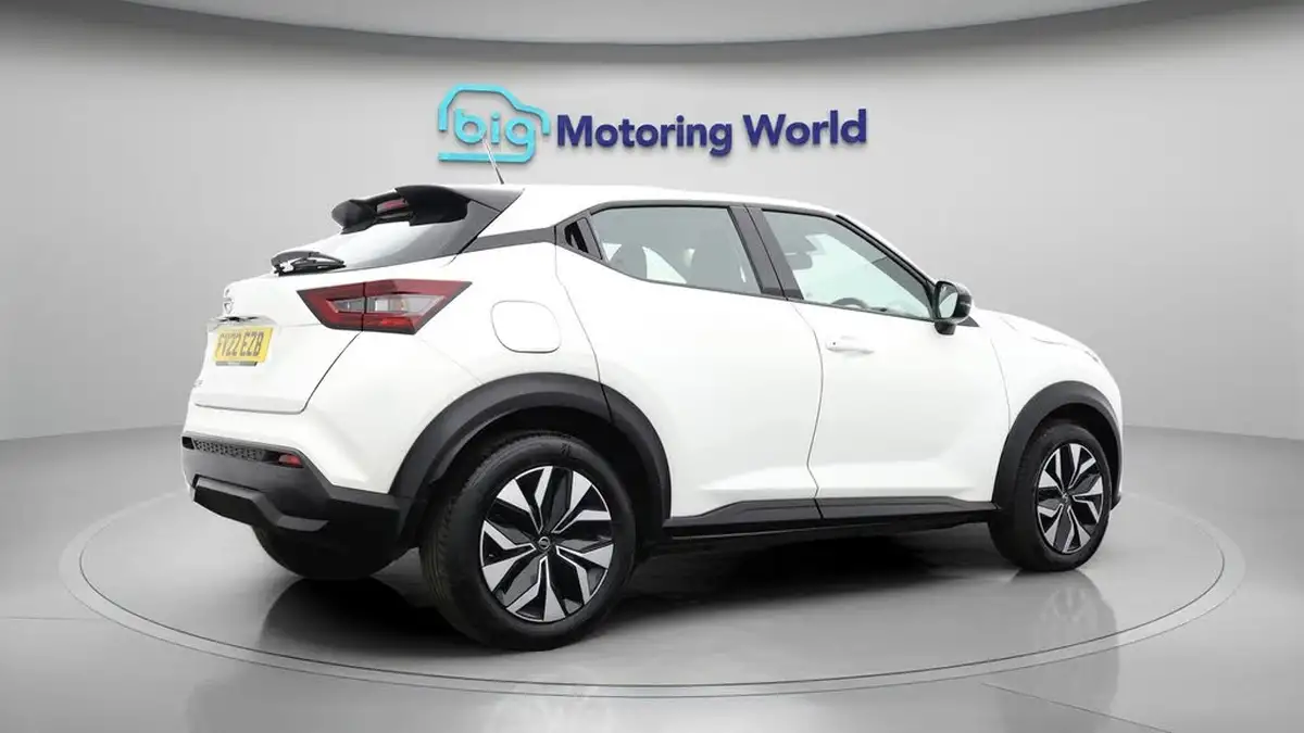 2022-nissan-juke-10-dig-t-acenta-big-7