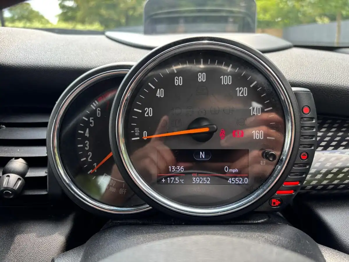 2017-mini-cooper-20-cooper-s-chili-ss-hatchback-3d-big-20