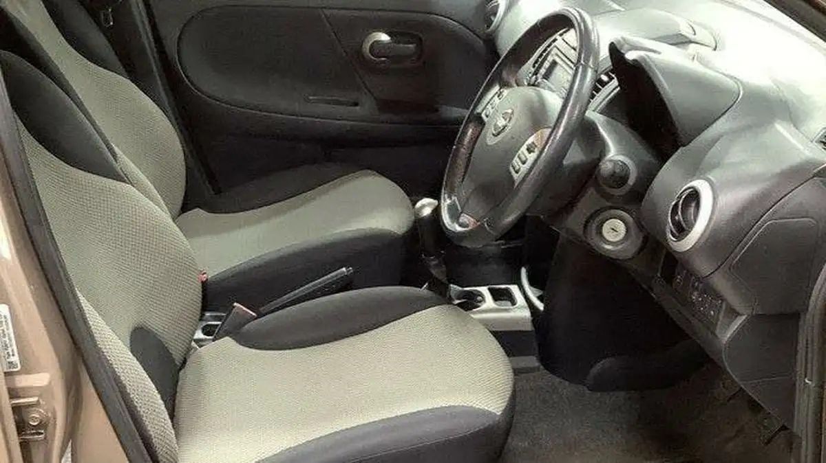 2011-nissan-note-16-n-tec-big-6