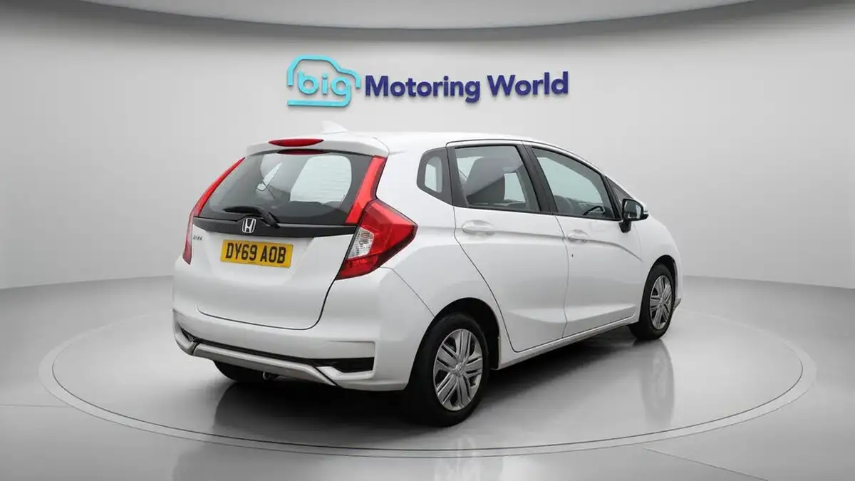 2019-honda-jazz-13-i-vtec-s-big-7