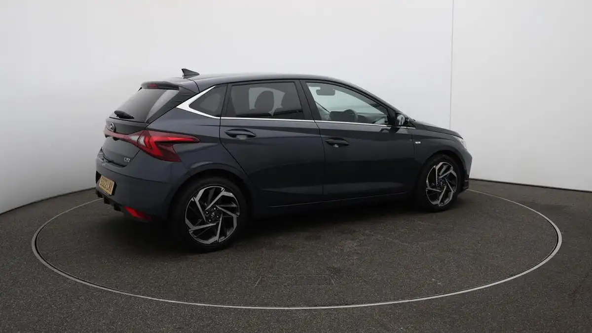 2022-hyundai-i20-10-t-gdi-premium-eclutch-imt-big-54