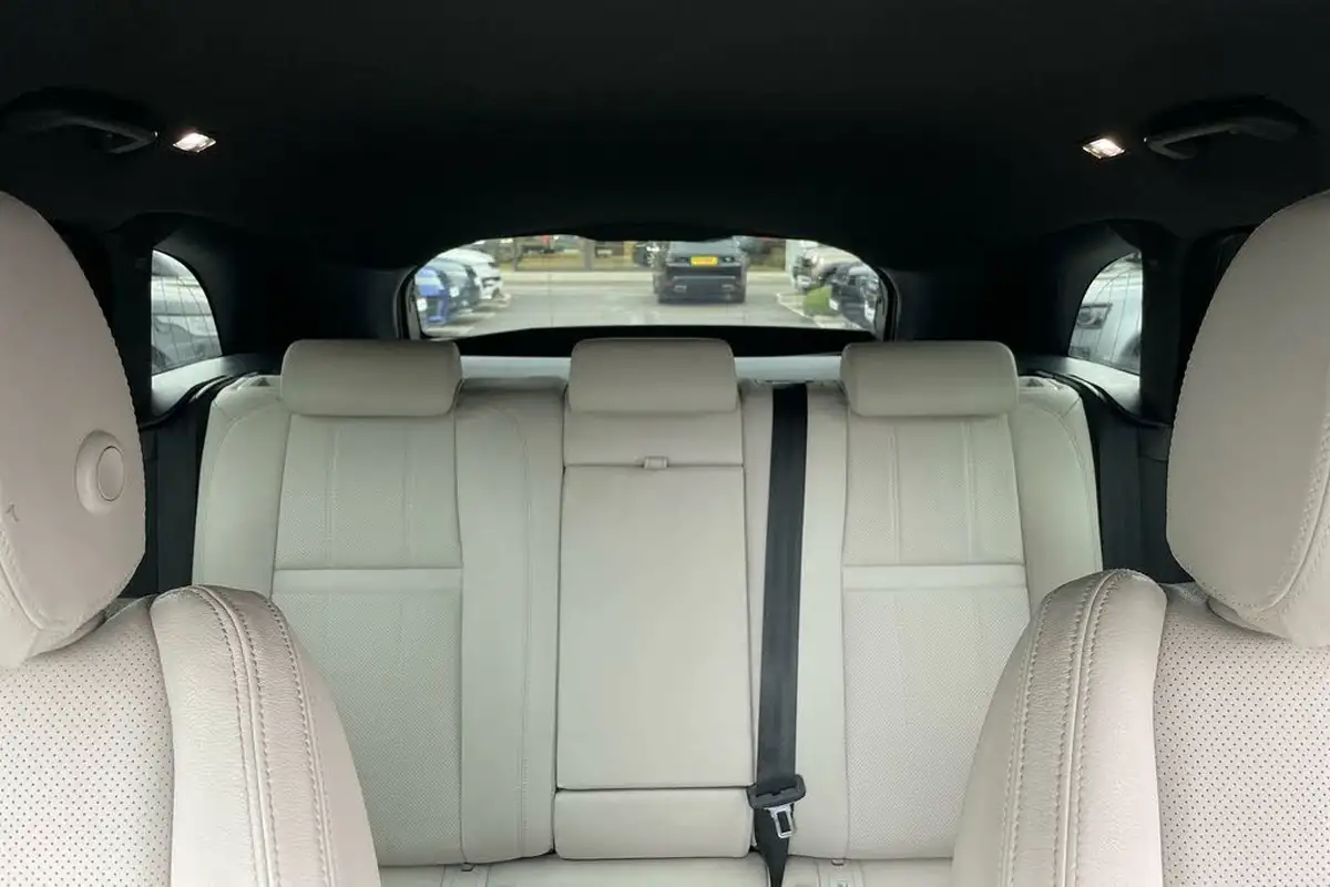 2023-land-rover-range-rover-velar-20-p400e-r-dynamic-se-big-26