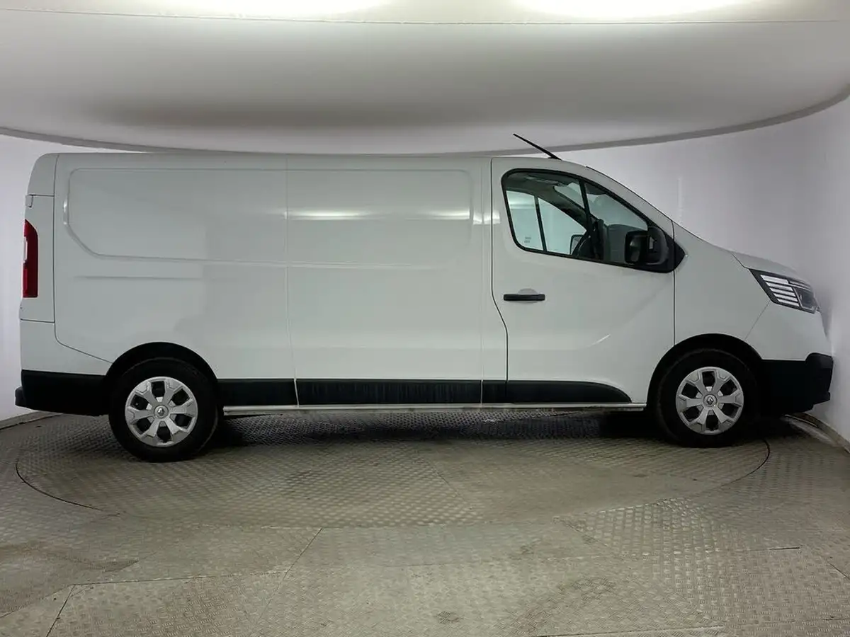 2023-renault-trafic-20dci-ll30-130-business-panel-big-7