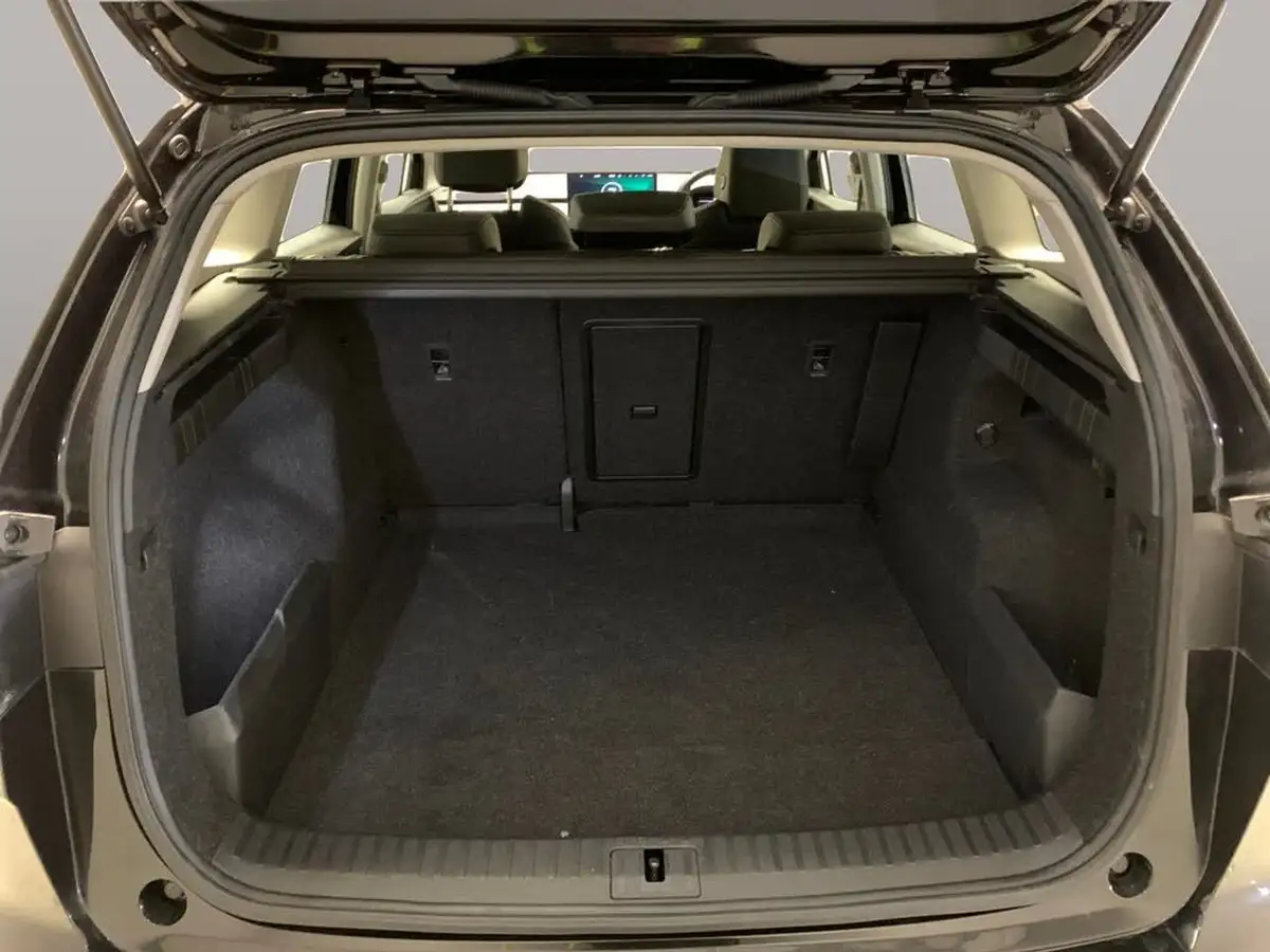 2022-skoda-enyaq-e-60-big-40
