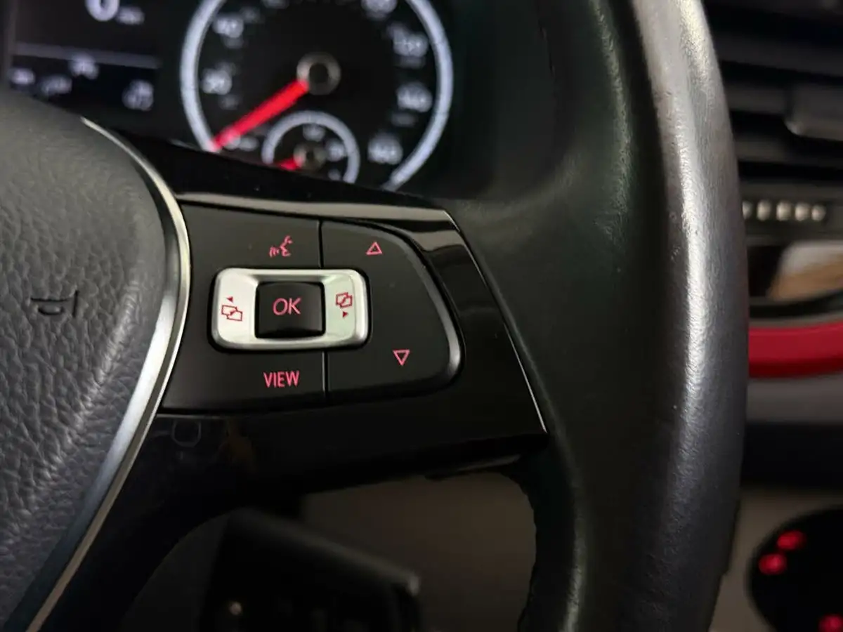 2020-volkswagen-polo-10-beats-80ps-big-20