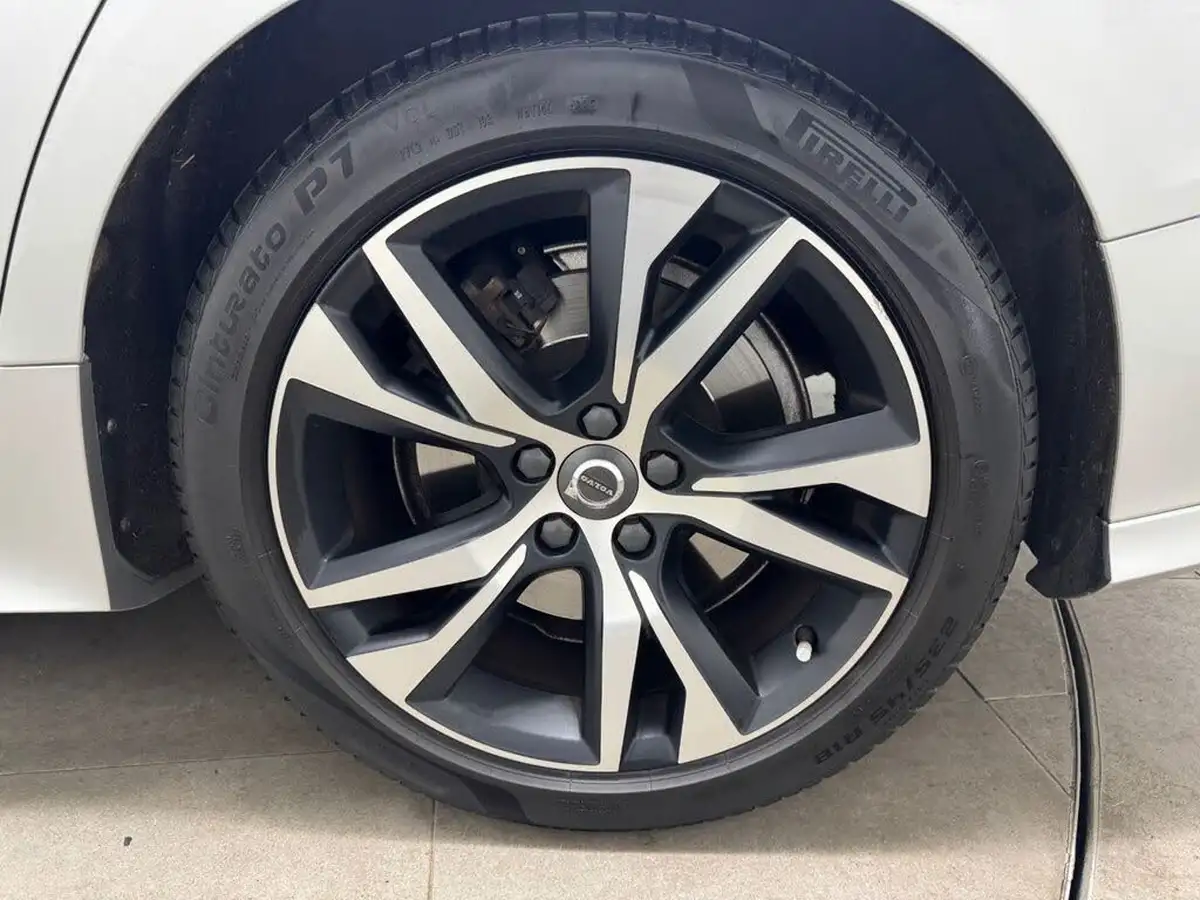 2019-volvo-s60-20-t5-r-design-plus-big-13
