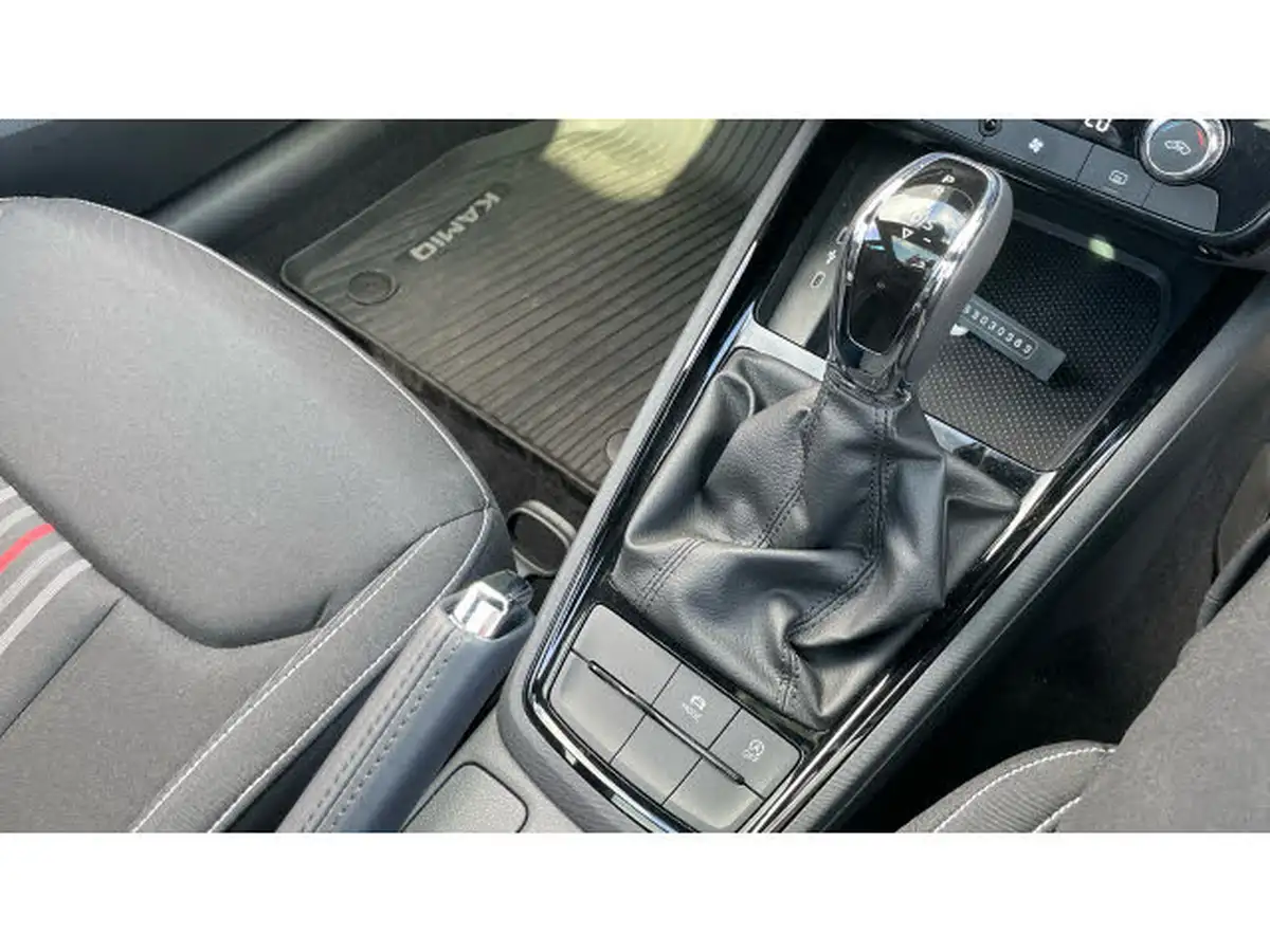 2025-skoda-kamiq-10-tsi-monte-carlo-116ps-dsg-big-28