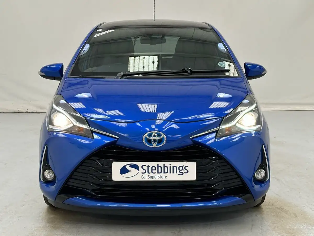 2018-toyota-yaris-15-vvt-i-excel-hybrid-big-2