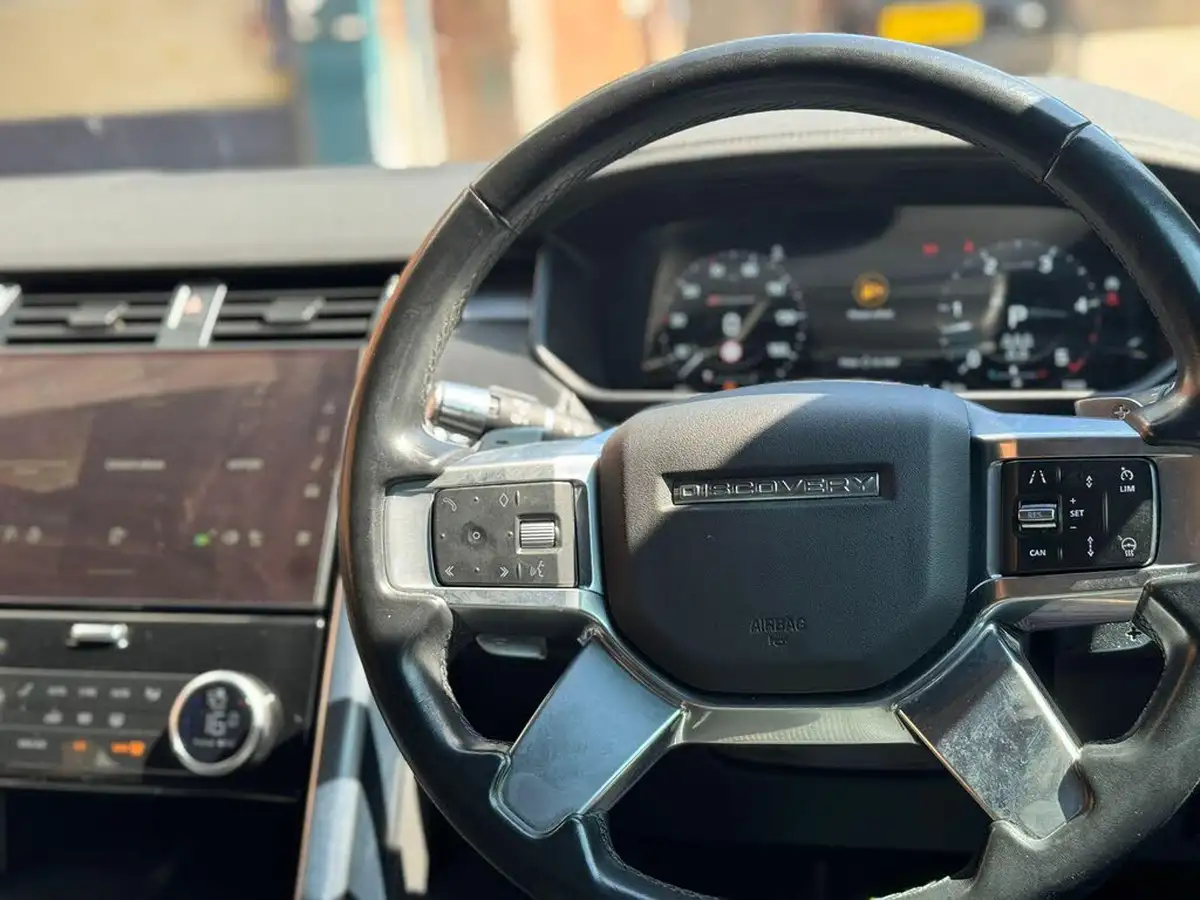 2021-land-rover-discovery-30-d300-r-dynamic-se-big-35