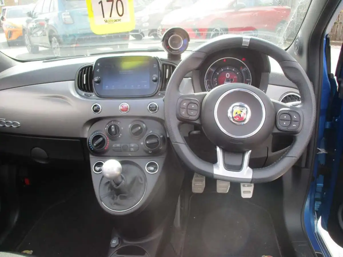 2022-abarth-595c-14-tjet-165ps-big-7