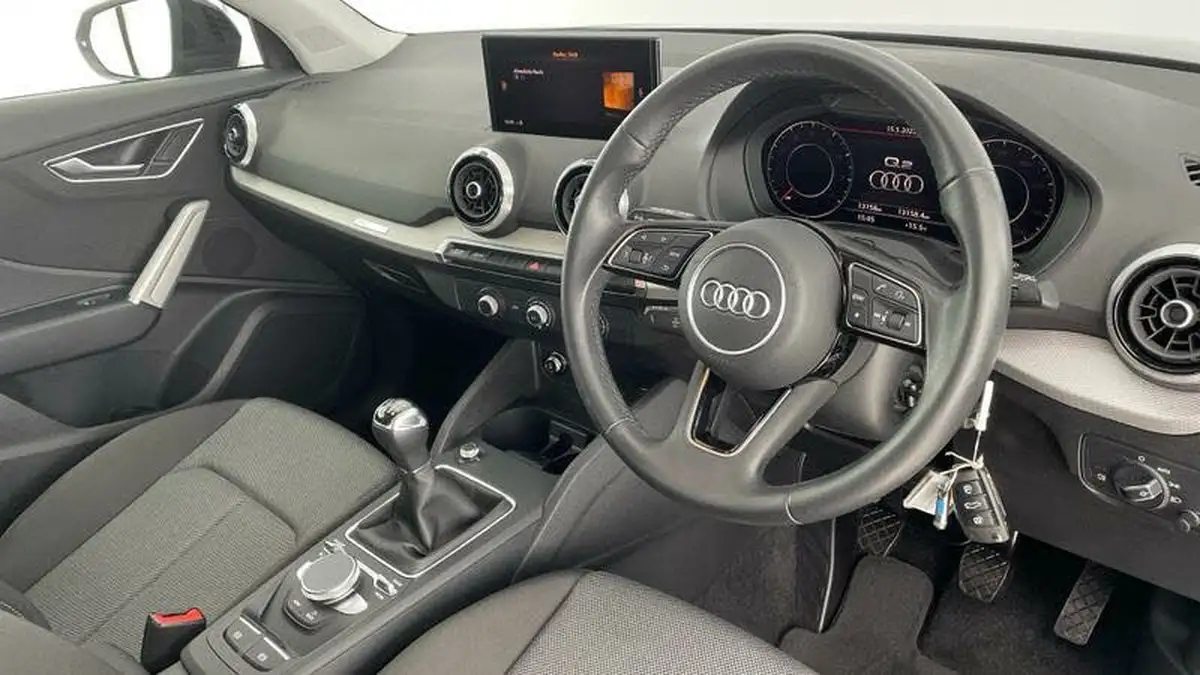 2022-audi-q2-10-30-tfsi-sport-big-5