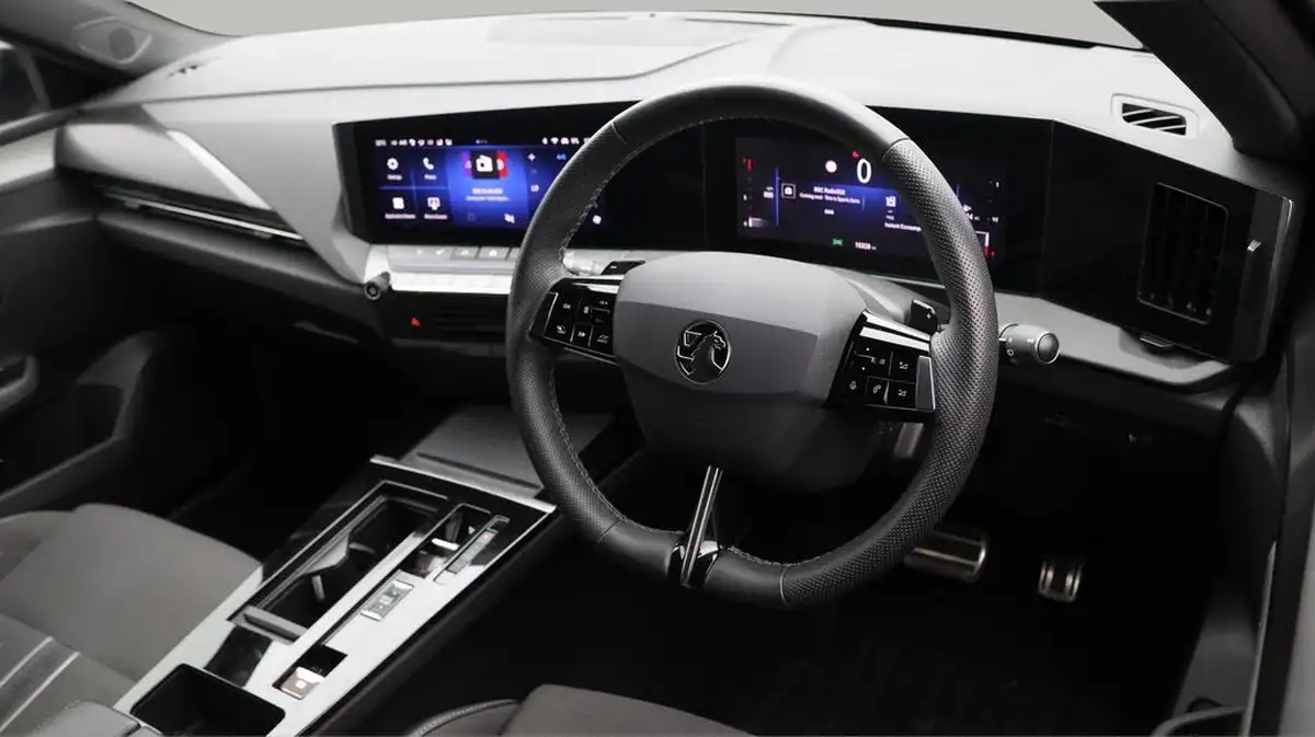 2023-vauxhall-astra-12-turbo-gs-hatchback-auto-big-9