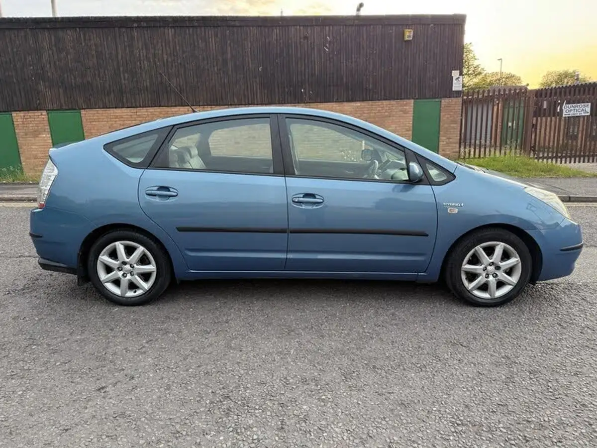 2007-toyota-prius-15-vvt-i-t-spirit-big-7