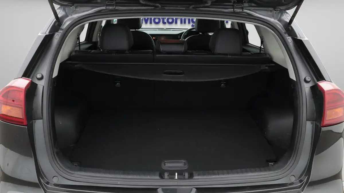 2021-kia-e-niro-ev-2-64-big-17