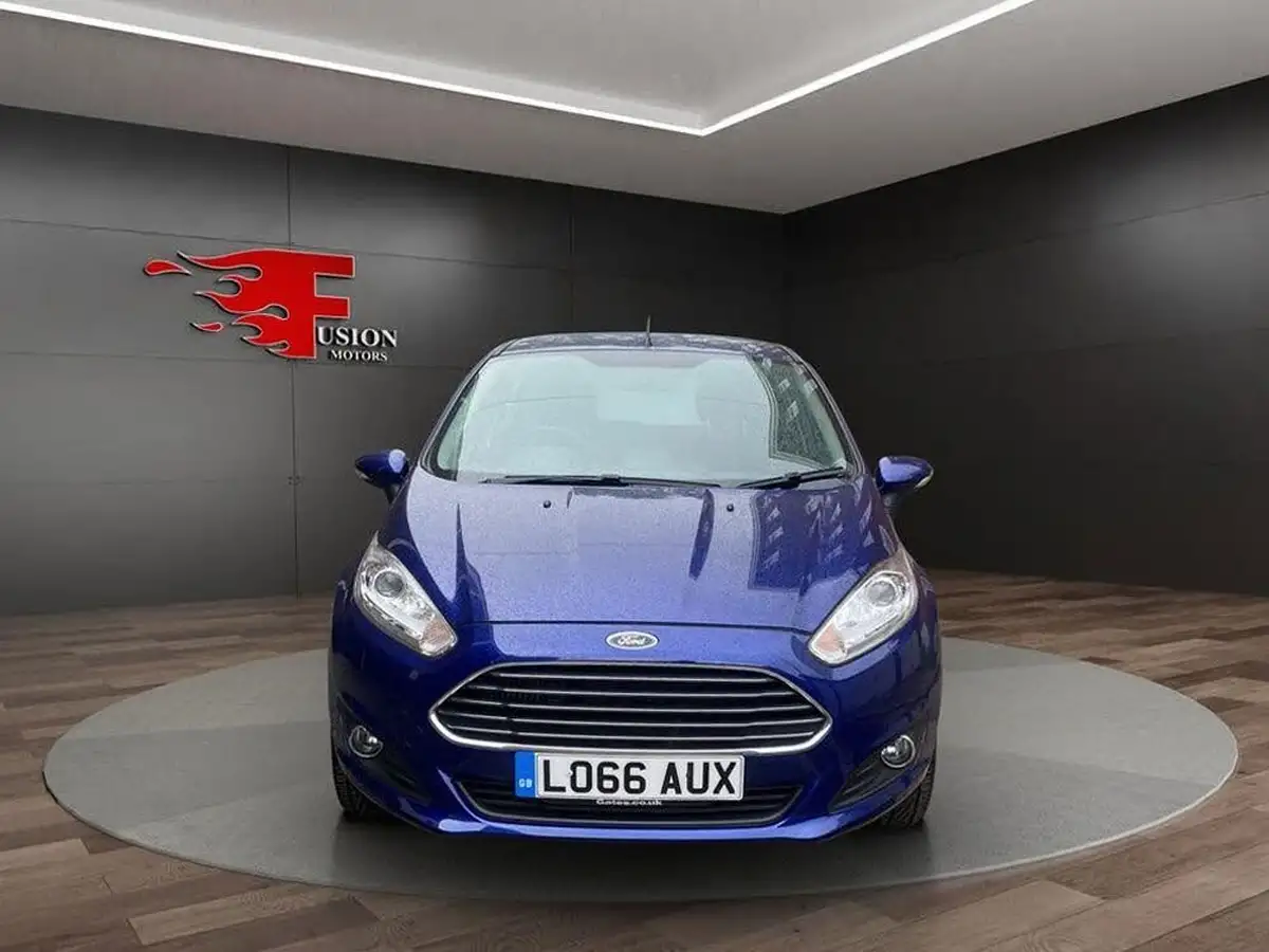2017-ford-fiesta-10t-zetec-100ps-ecoboost-5d-powershift-big-1