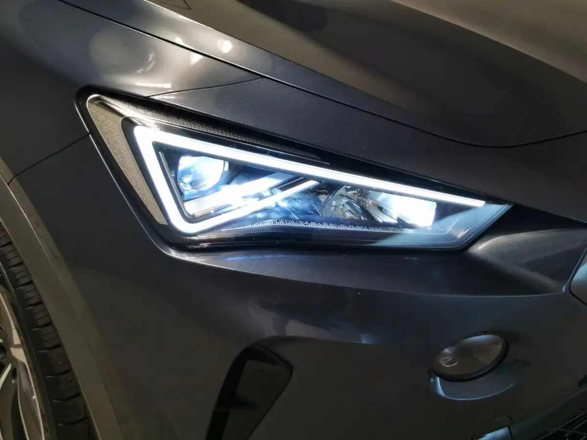 2024-cupra-formentor-14-e-hybrid-v1-big-5