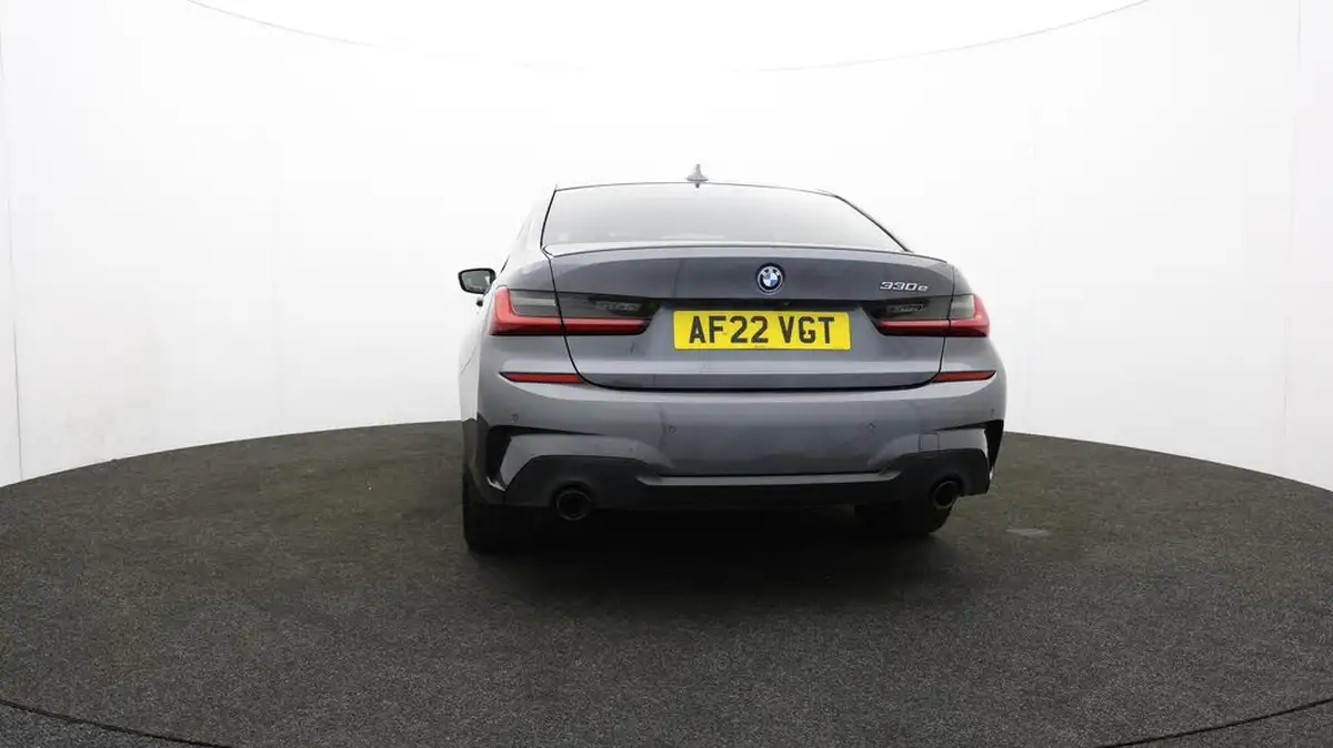 2022-bmw-3-series-20-330e-m-sport-pro-pack-saloon-4d-big-37