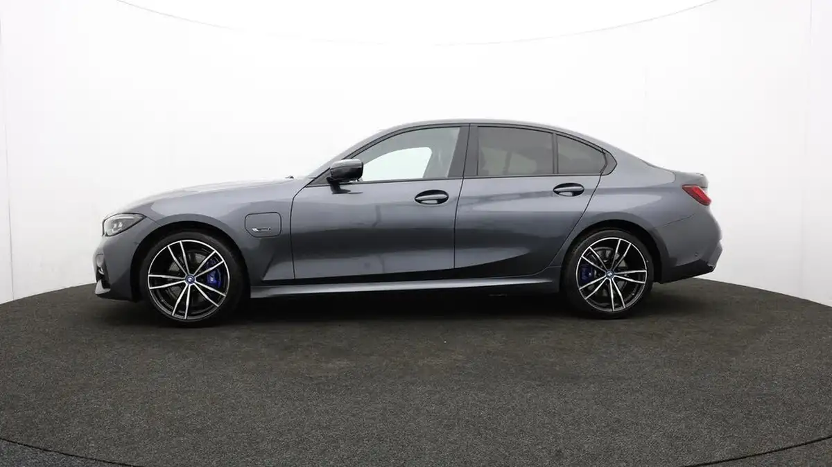 2022-bmw-3-series-20-330e-m-sport-pro-pack-saloon-4d-big-61