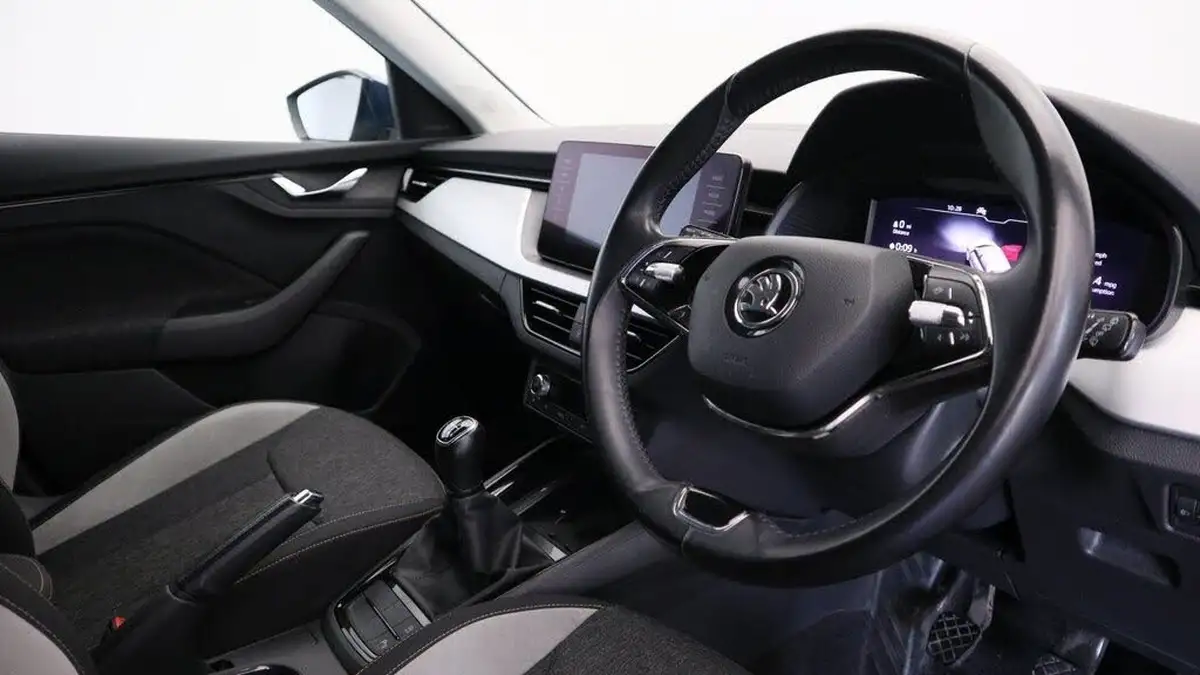 2021-skoda-kamiq-10-tsi-se-l-109ps-big-4