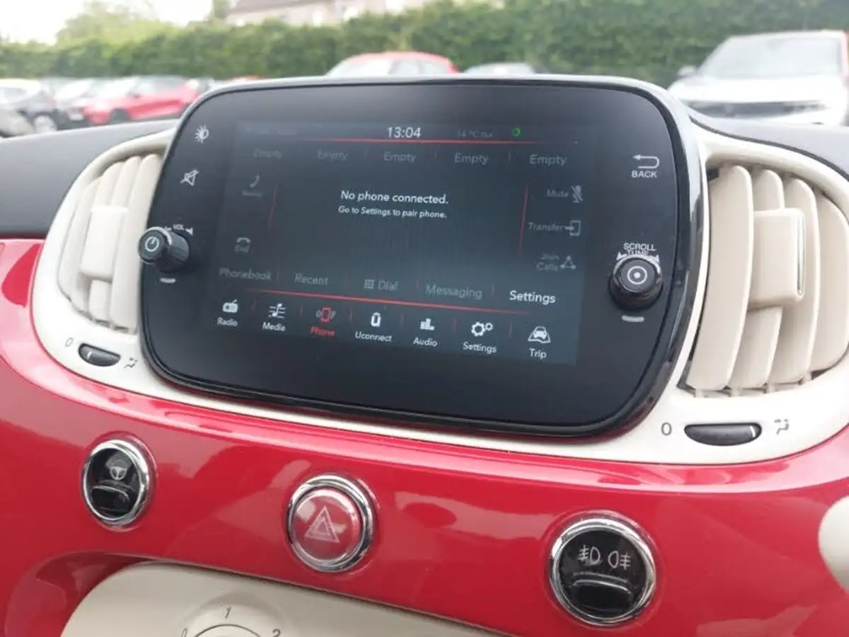 2021-fiat-500-10-lounge-big-13