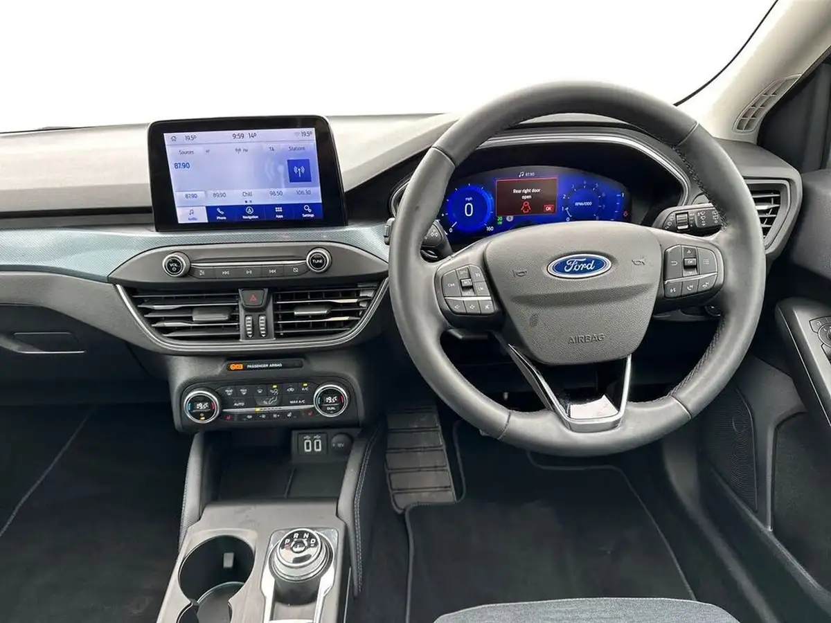 2022-ford-focus-big-15