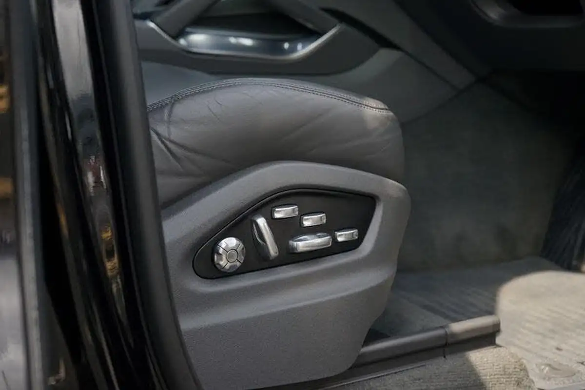 2019-porsche-cayenne-40-v8-turbo-coupe-big-30