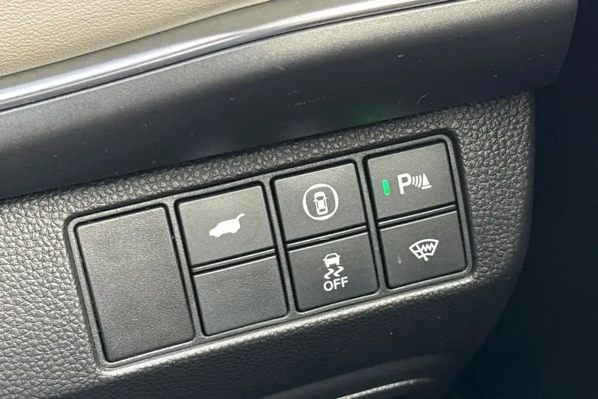 2022-honda-hr-v-15-i-mmd-advance-style-big-40