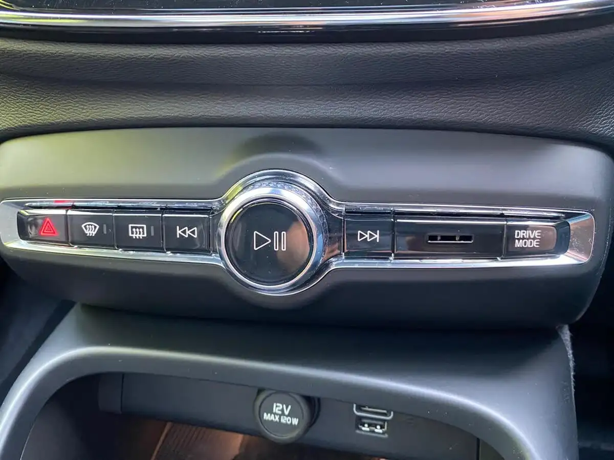 2021-volvo-xc40-15-t3-r-design-161bhp-auto-big-27