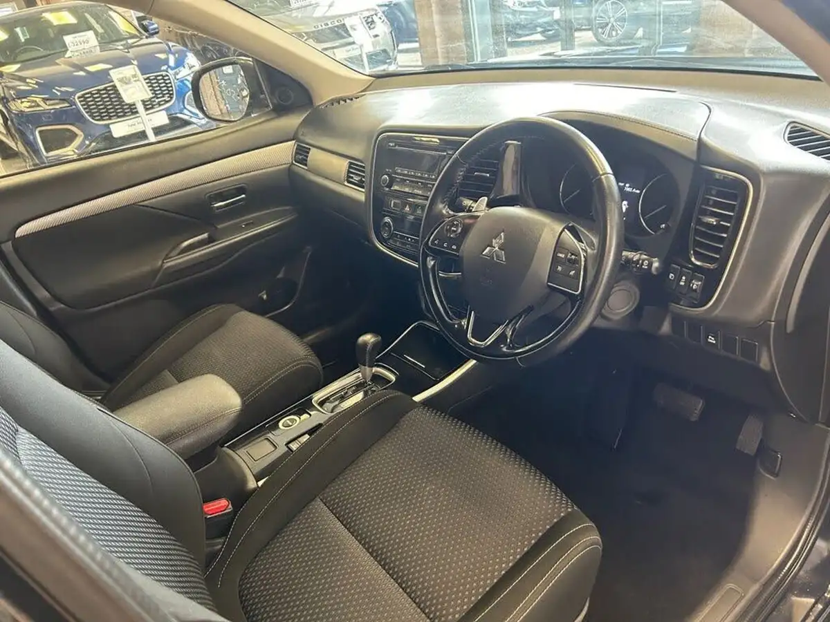 2018-mitsubishi-outlander-22di-d-3-auto-big-9