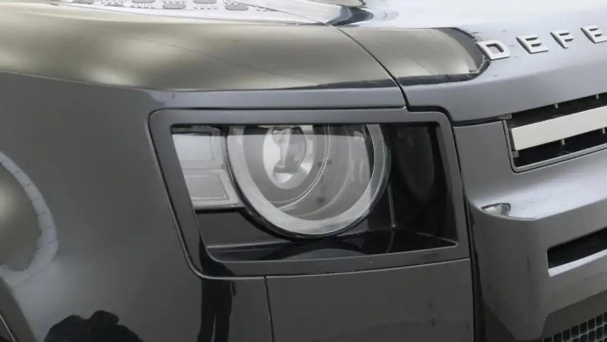 2023-land-rover-110-defender-30-d300-x-dynamic-se-big-15