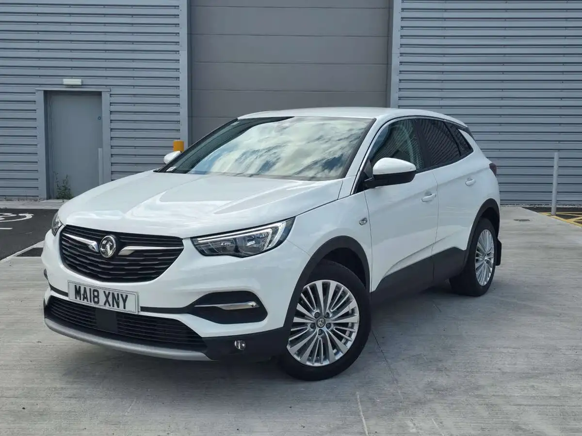 2018-vauxhall-grandland-x-12-sport-nav-130ps-big-0