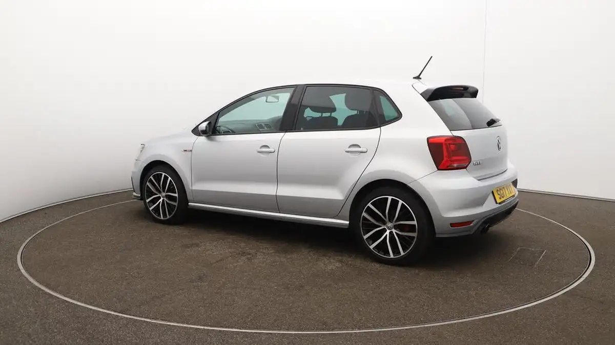 2017-volkswagen-polo-18-tsi-gti-bmtss-5d-big-35
