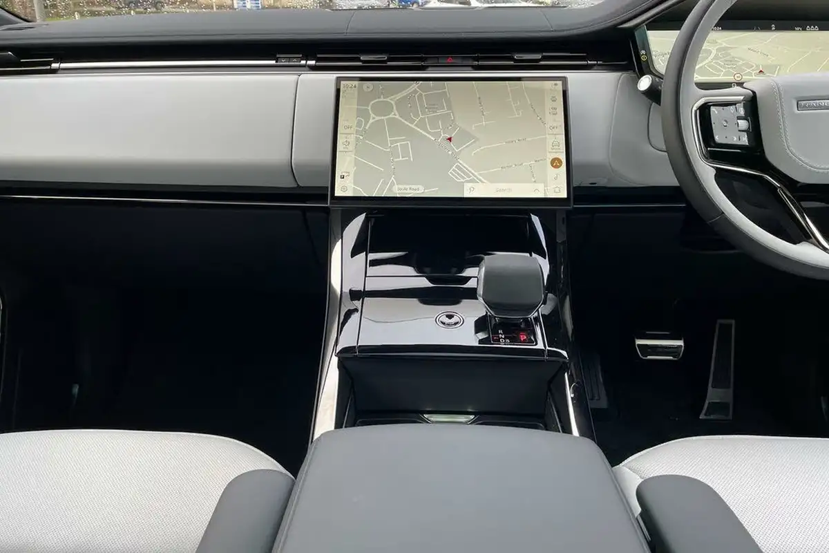 2024-land-rover-range-rover-sport-30-d300-dynamic-se-big-14