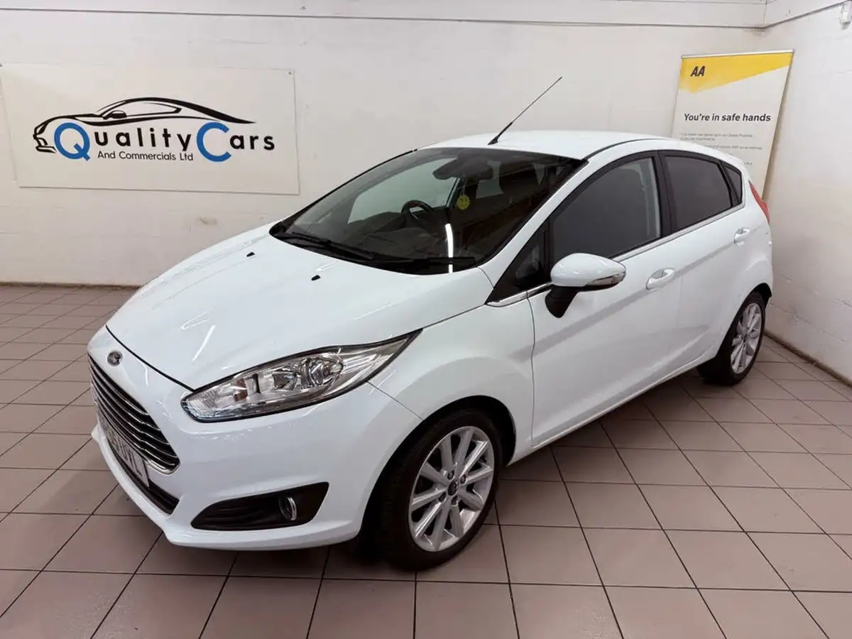 2015-ford-fiesta-10t-titanium-100ps-ecoboost-ss-5d-big-7