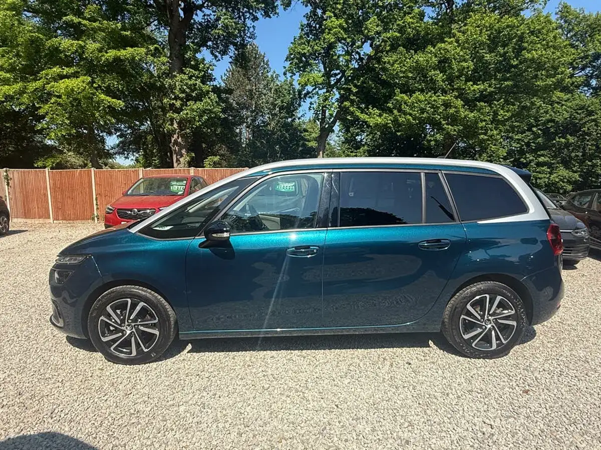 2022-citroen-grand-c4-spacetourer-12-puretech-sense-eat8-big-3