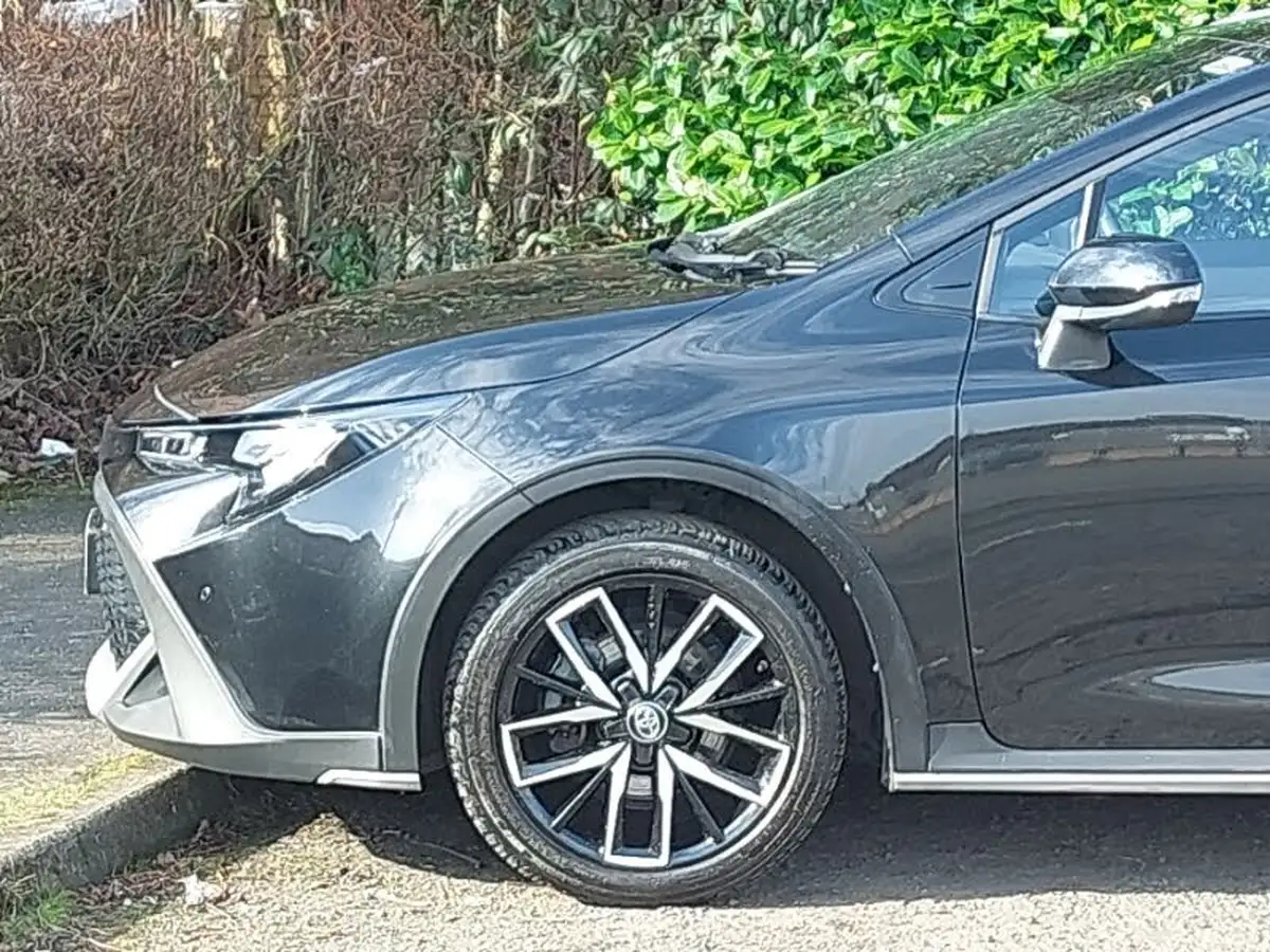 2021-toyota-corolla-18-vvt-i-trek-big-18