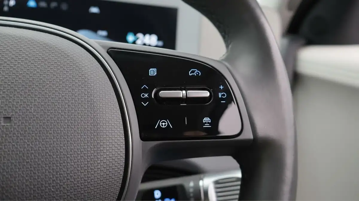 2022-hyundai-ioniq-5-e-ultimate-217ps-73kwh-rwd-big-23