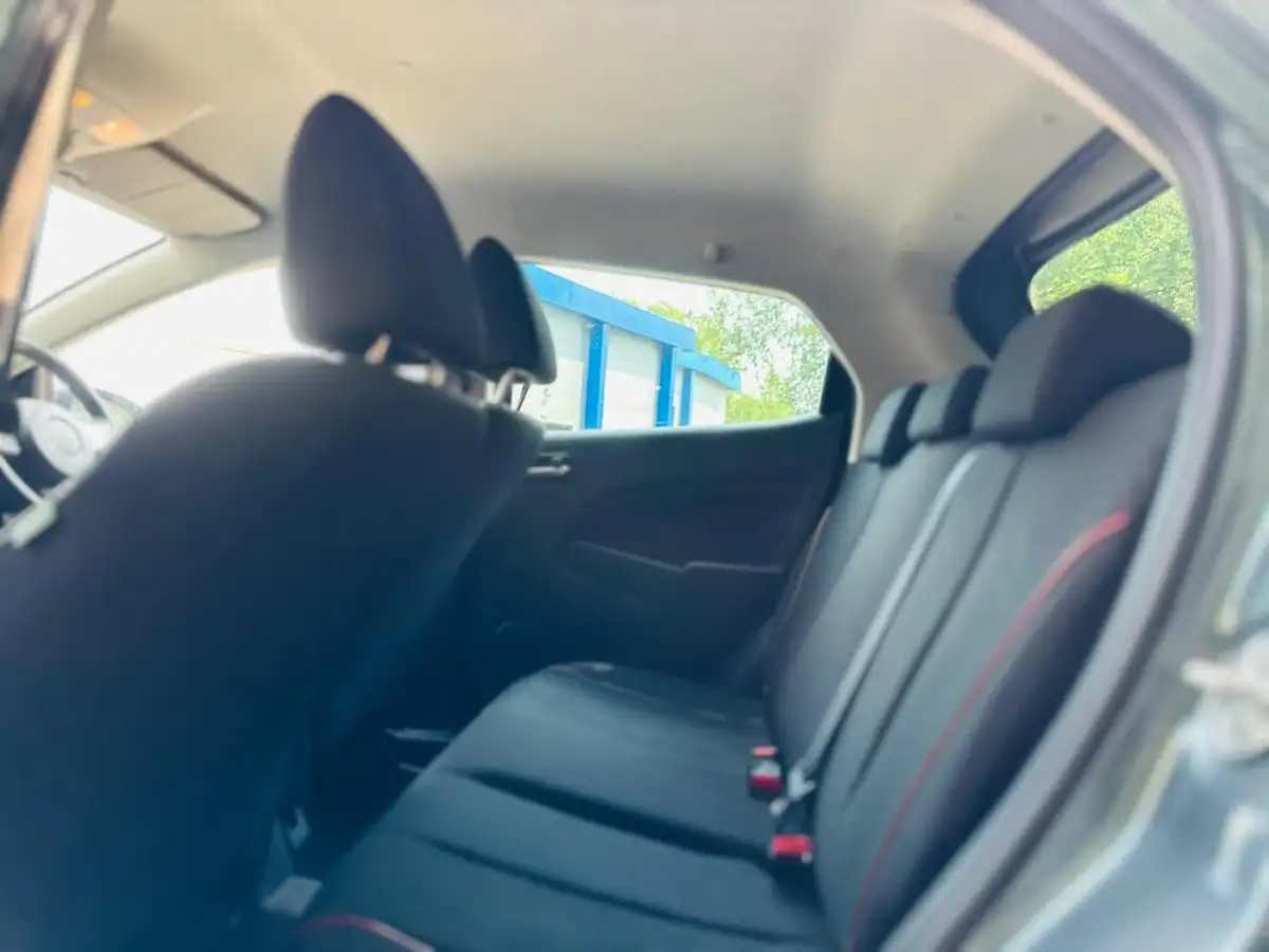 2012-mazda-mazda2-13-venture-big-51