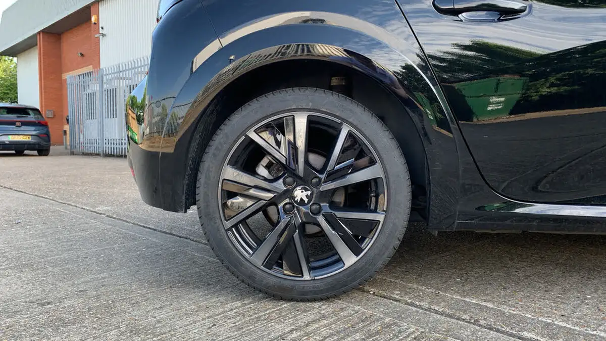 2022-peugeot-208-12-puretech-gt-premium-130bhp-eat8-big-15