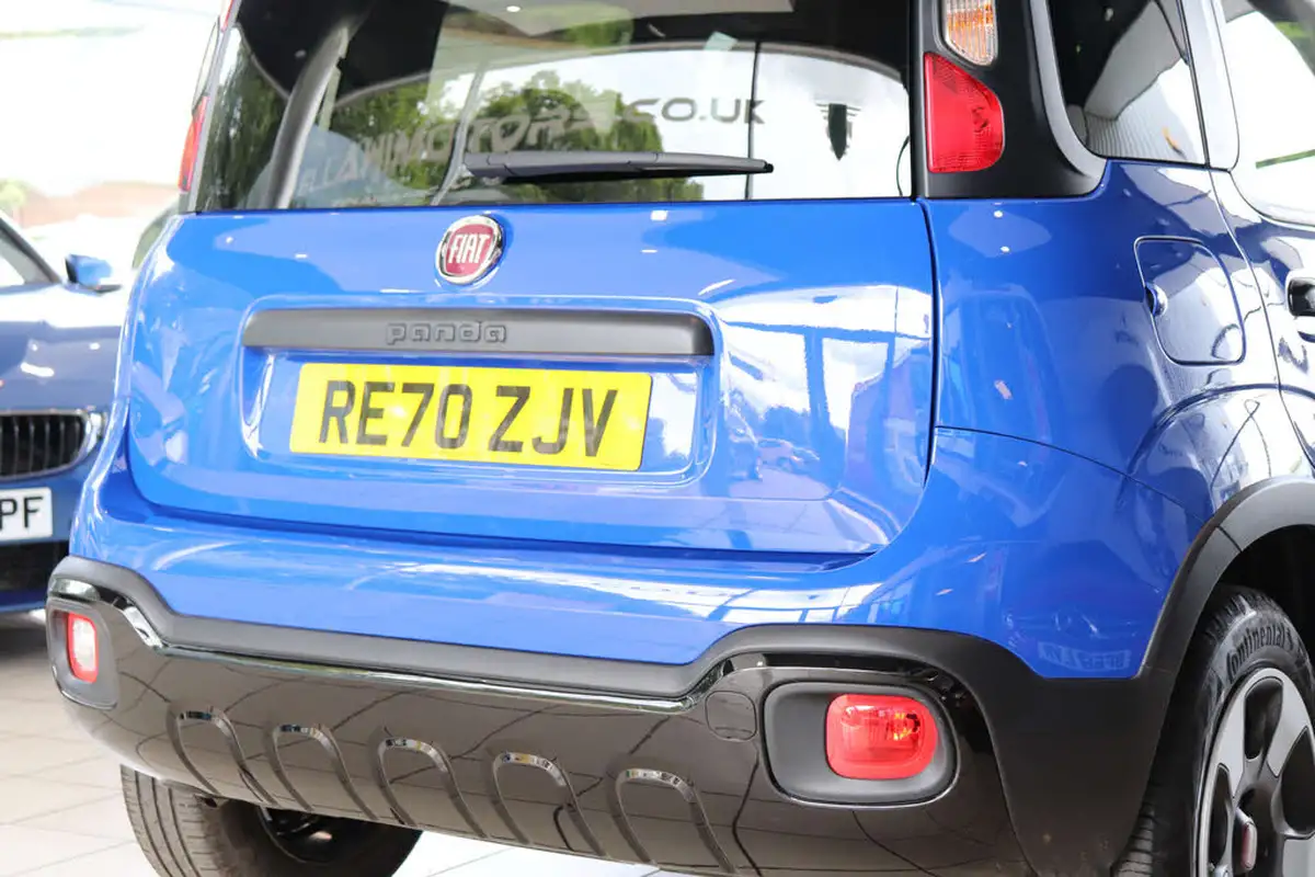 2020-fiat-panda-12-waze-big-69