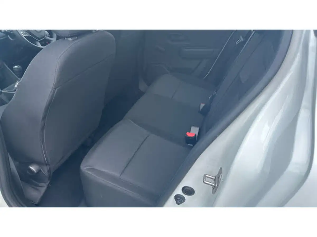 2022-dacia-sandero-10-sce-essential-big-15