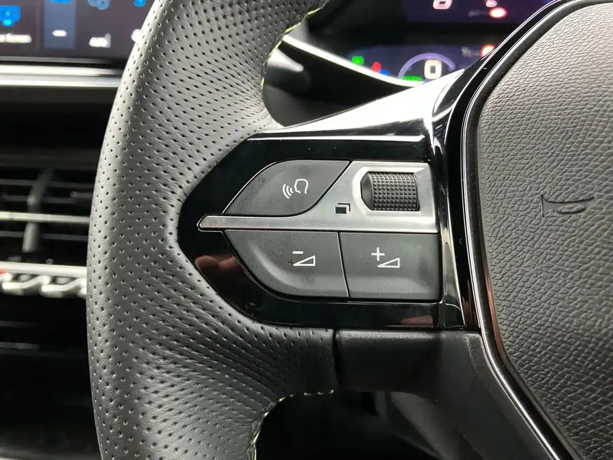 2024-peugeot-2008-suv-e-gt-136ps-50kwh-big-16