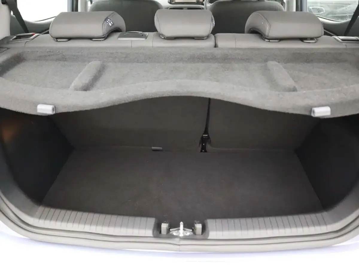 2023-hyundai-i10-10-advance-big-8