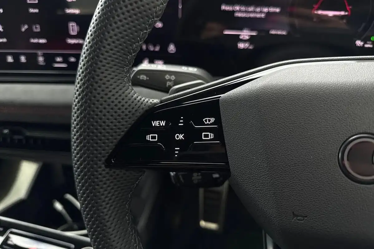 2025-audi-s6-e-tron-e-launch-edition-big-36