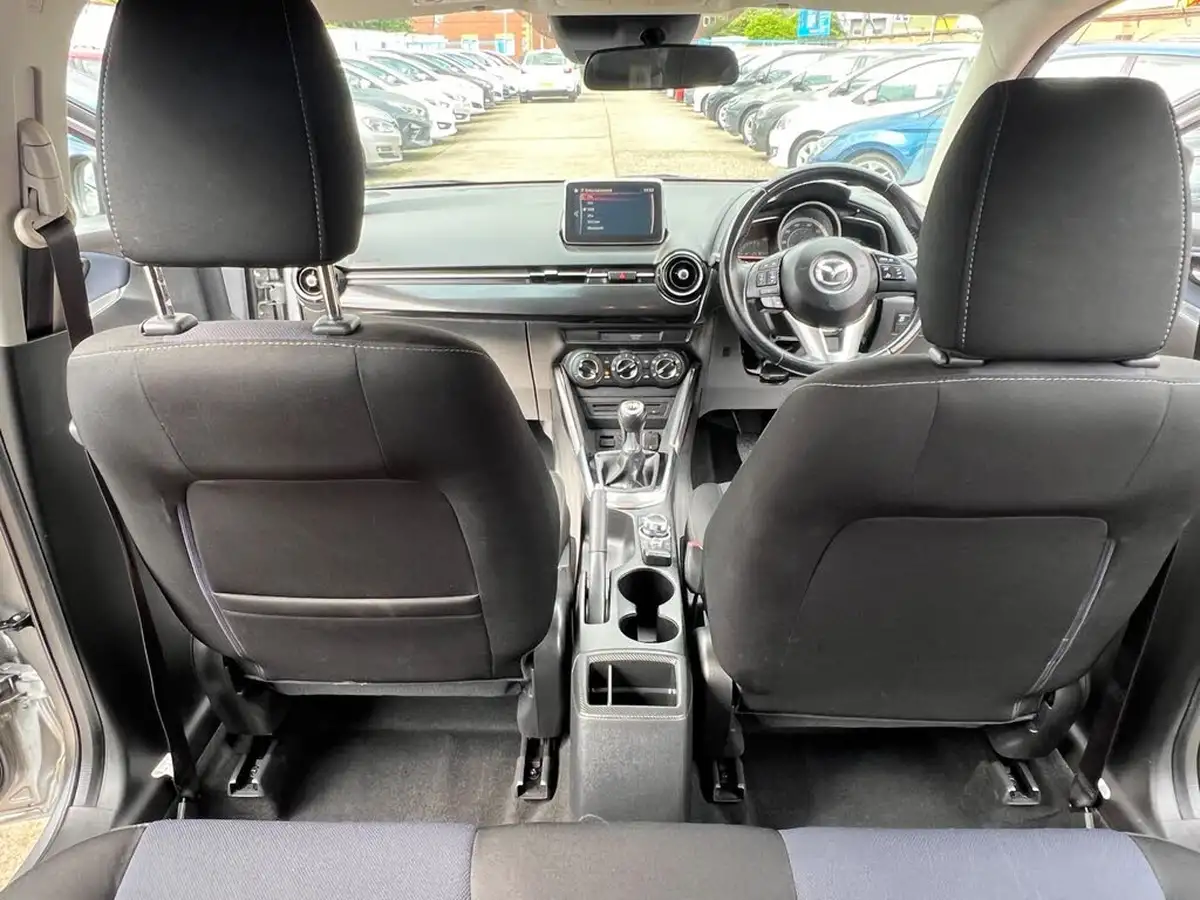2016-mazda-mazda2-15-se-l-nav-big-35