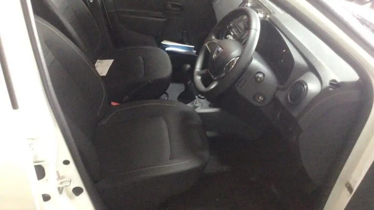 2020-dacia-sandero-10-sce-access-big-6