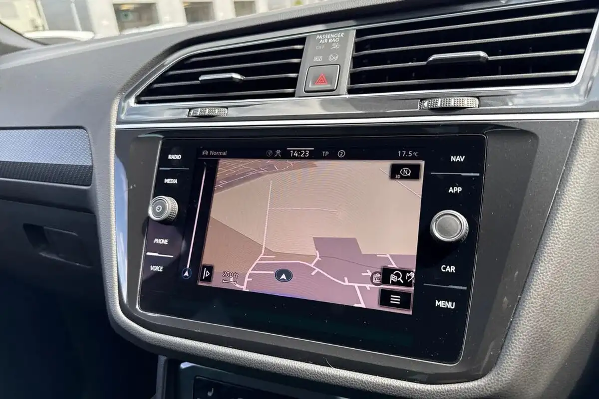 2021-volkswagen-tiguan-15-tsi-r-line-big-11