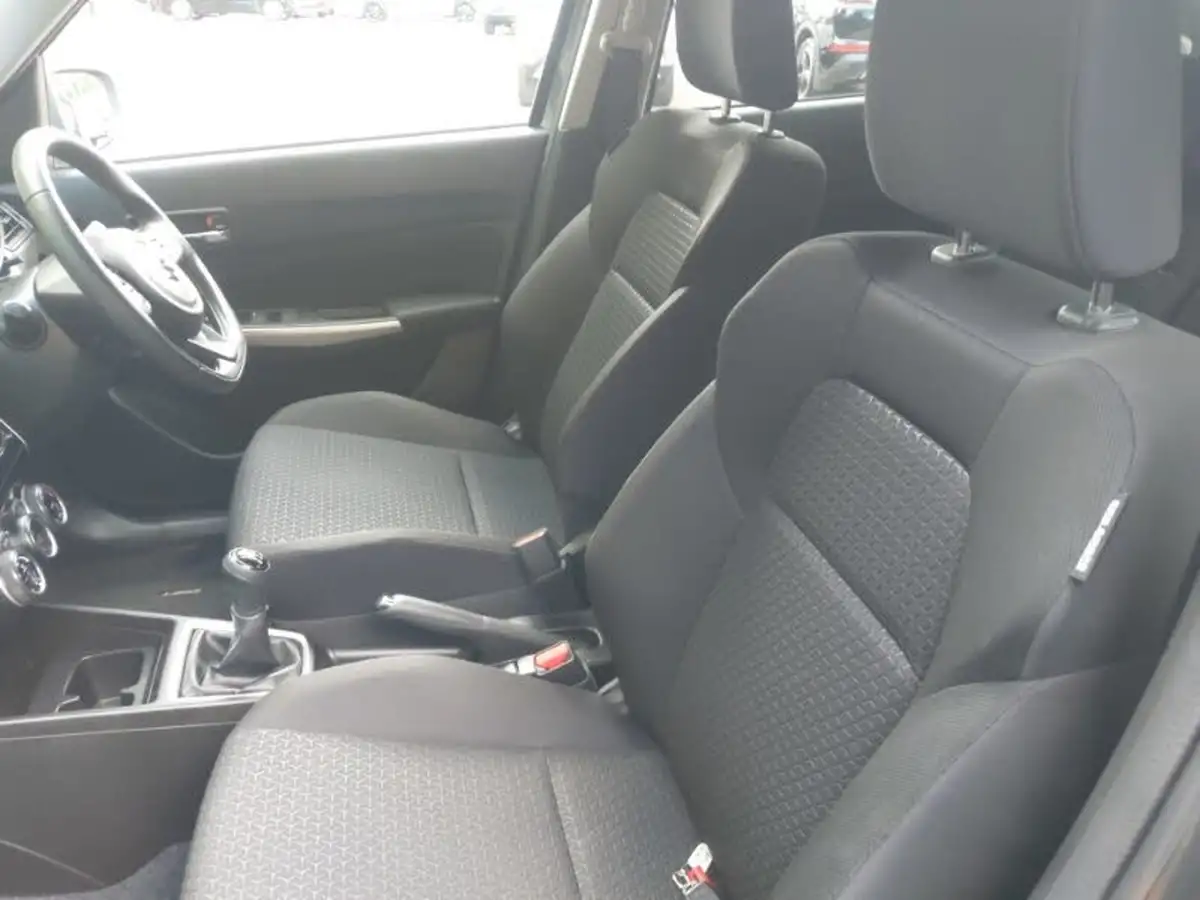 2022-suzuki-swift-12-dualjet-sz5-big-4
