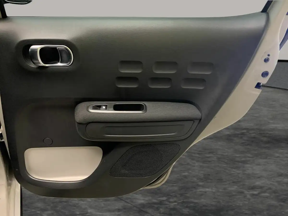 2022-citroen-c3-12-puretech-c-series-big-30