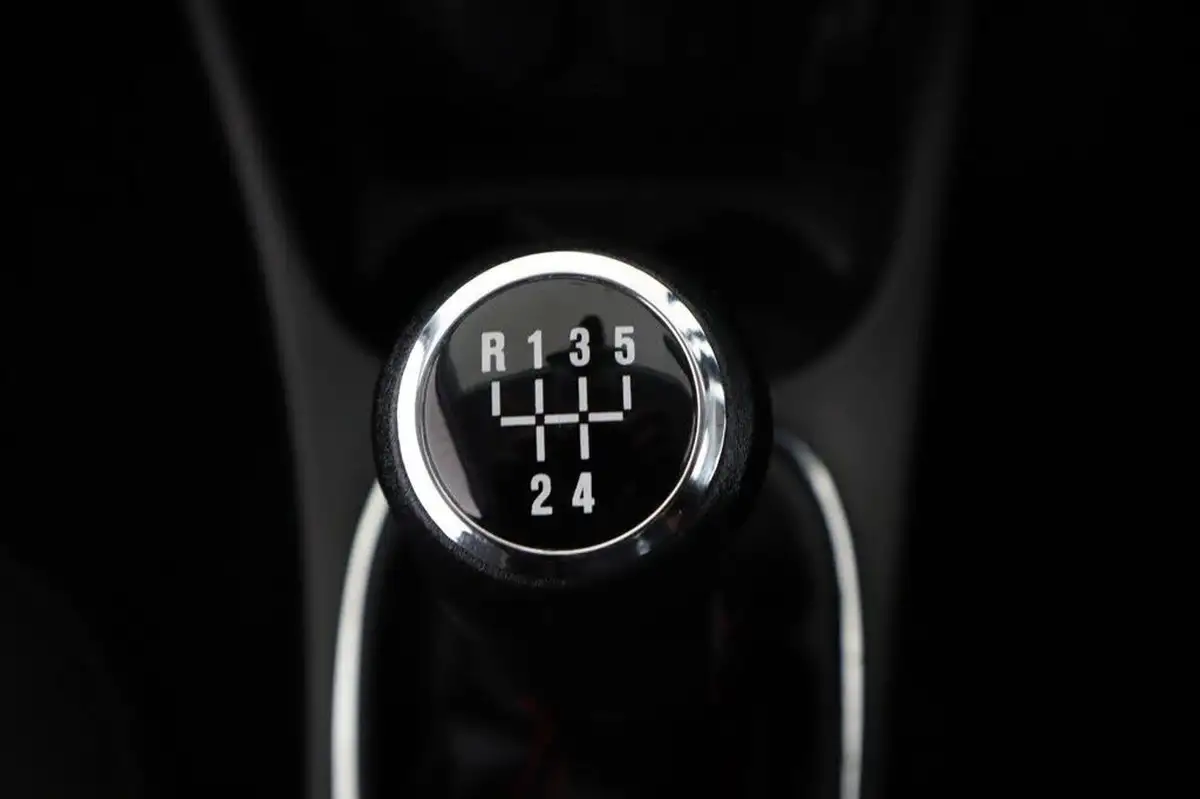 2016-vauxhall-corsa-14i-sri-75ps-ecoflex-3d-1398cc-big-17